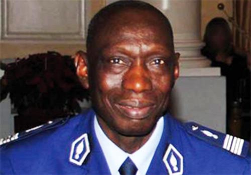 PELERINAGE 2015 : Le colonel Aziz N’daw et la mère de la meilleure ...