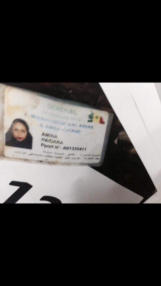 Des badges et images de sénégalais décédés lors de la bousculade à Mouna