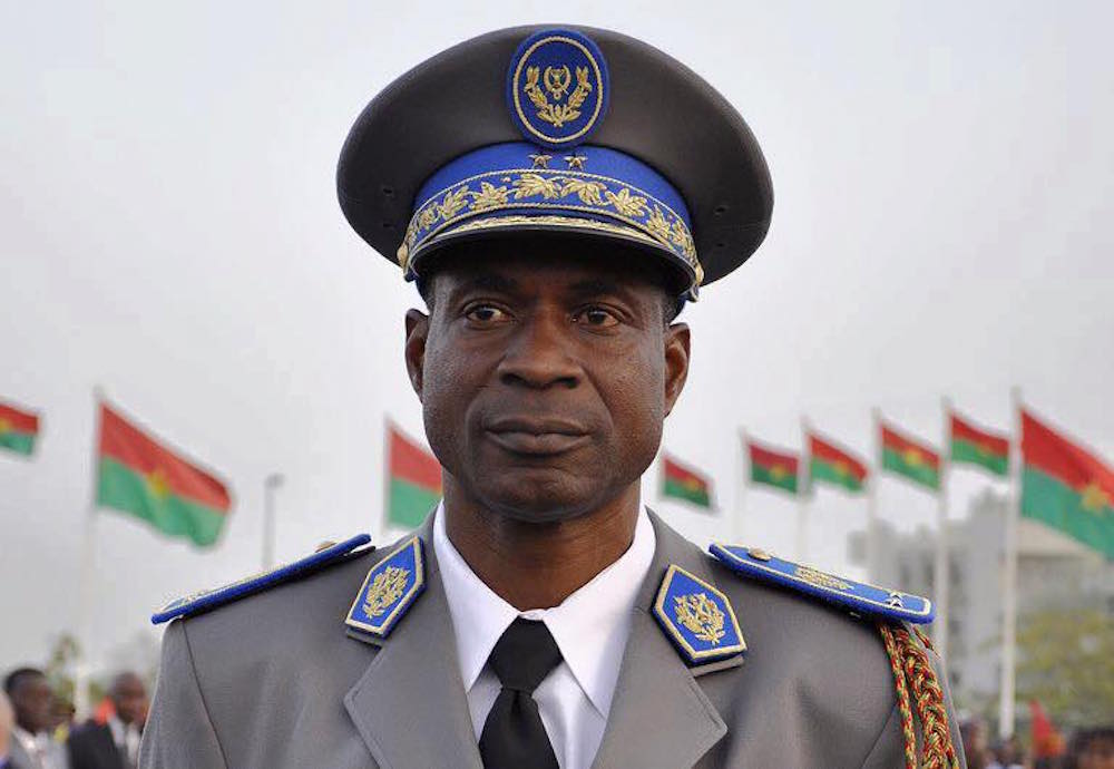 Le Général Gilbert Diendéré a été remis à la justice burkinabé ce 1er octobre 2015.