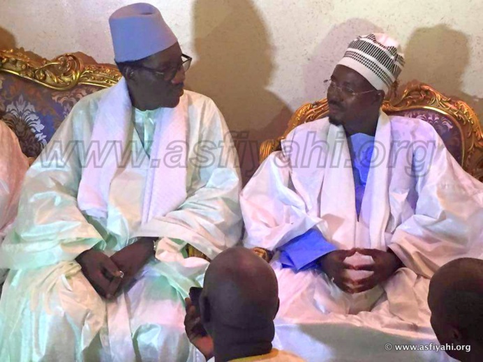 Les images de la visite de Serigne Maodo Sy Dabakh chez Serigne Cheikh Sidy Mokhtar Mbacké ce jeudi 1er octobre 2015