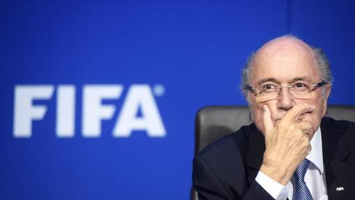 Sepp Blatter suspendu provisoirement de la FIFA