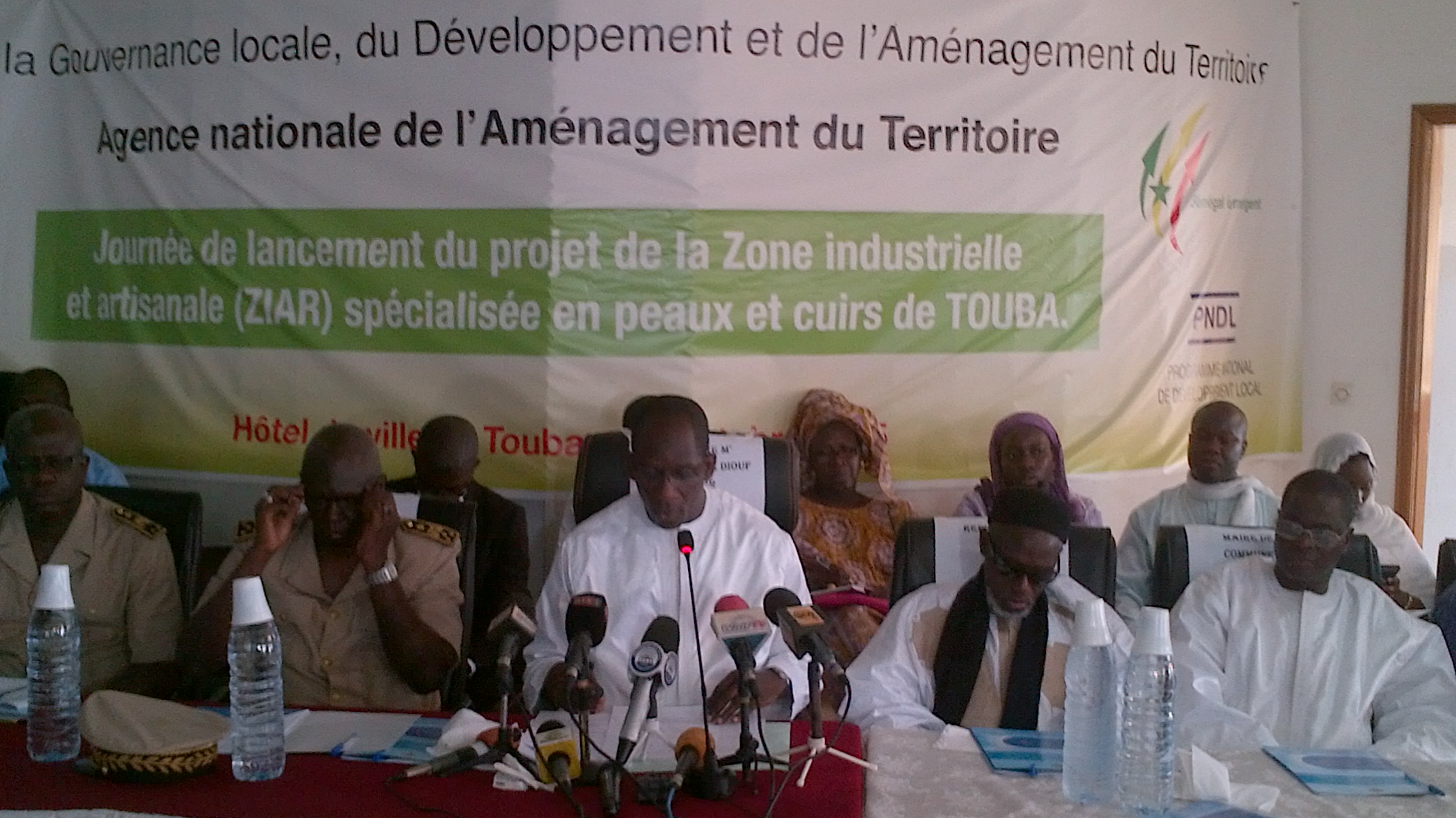ABDOULAYE DIOUF SARR DÉNONCE : « Dans les tiroirs des ministères, vous verrez des tonnes de documents bien élaborés, mais jamais exécutés!» 