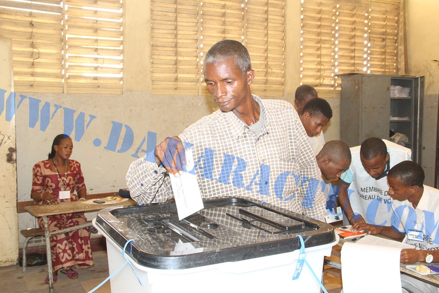 Présidentielle guinéenne à Dakar : Les images du déroulement du vote à l'école de Médina
