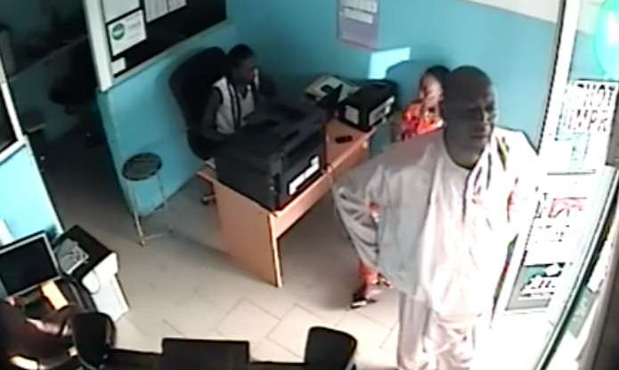 Vidéo du voleur d’ordinateur portable : L’homme est un multirécidiviste, sorti de prison il y a juste deux mois 