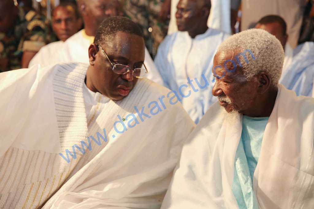 Images de la Prière du Vendredi à la Grande Mosquée de Touba