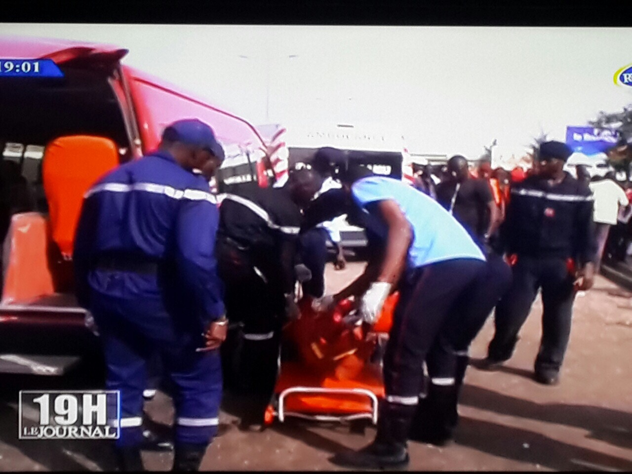 MARISTES : Une collision entre un bus Tata et un Ndiaga Ndiaye fait un mort et une cinquantaine de blessés