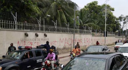 RDC: attaques "inadmissibles" contre l'ambassade de France à Kinshasa (ministre Affaires étrangères)