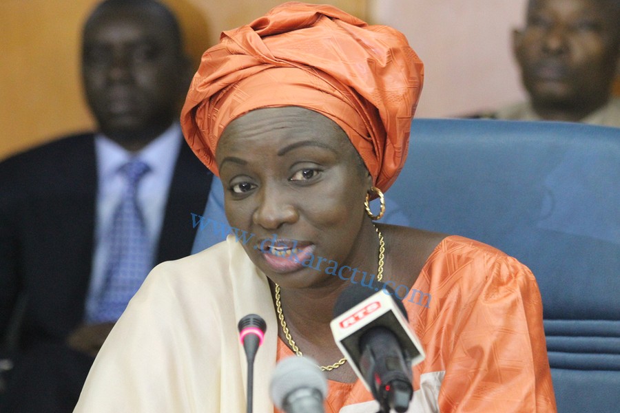 Aminata Touré, ancienne directrice de cabinet du candidat Macky SALL : "Je suis formelle et catégorique, le candidat Macky Sall n'a reçu aucun soutien financier ni matériel de Mr. Lamine Diack pour l'élection présidentielle de 2012"