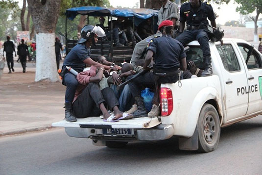 Opération de sécurisation : Plus de 900 personnes interpellées Dakar et à Thies