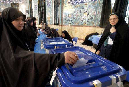 Iran/législatives: les réformateurs largement en tête à Téhéran
