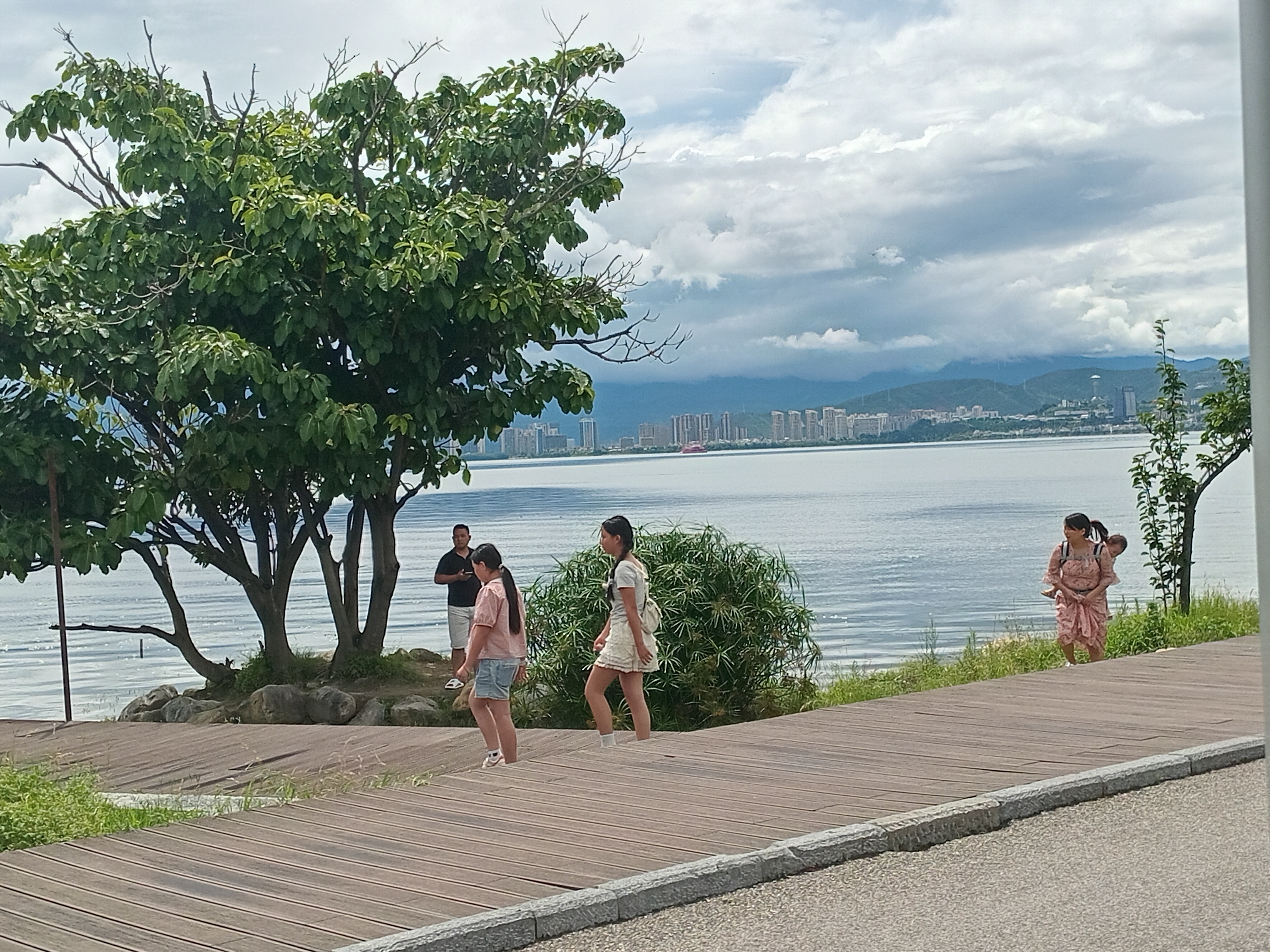 [ Reportage] Lac Erhai à Dali : Entre préservation environnementale, attrait touristique et source de vie
