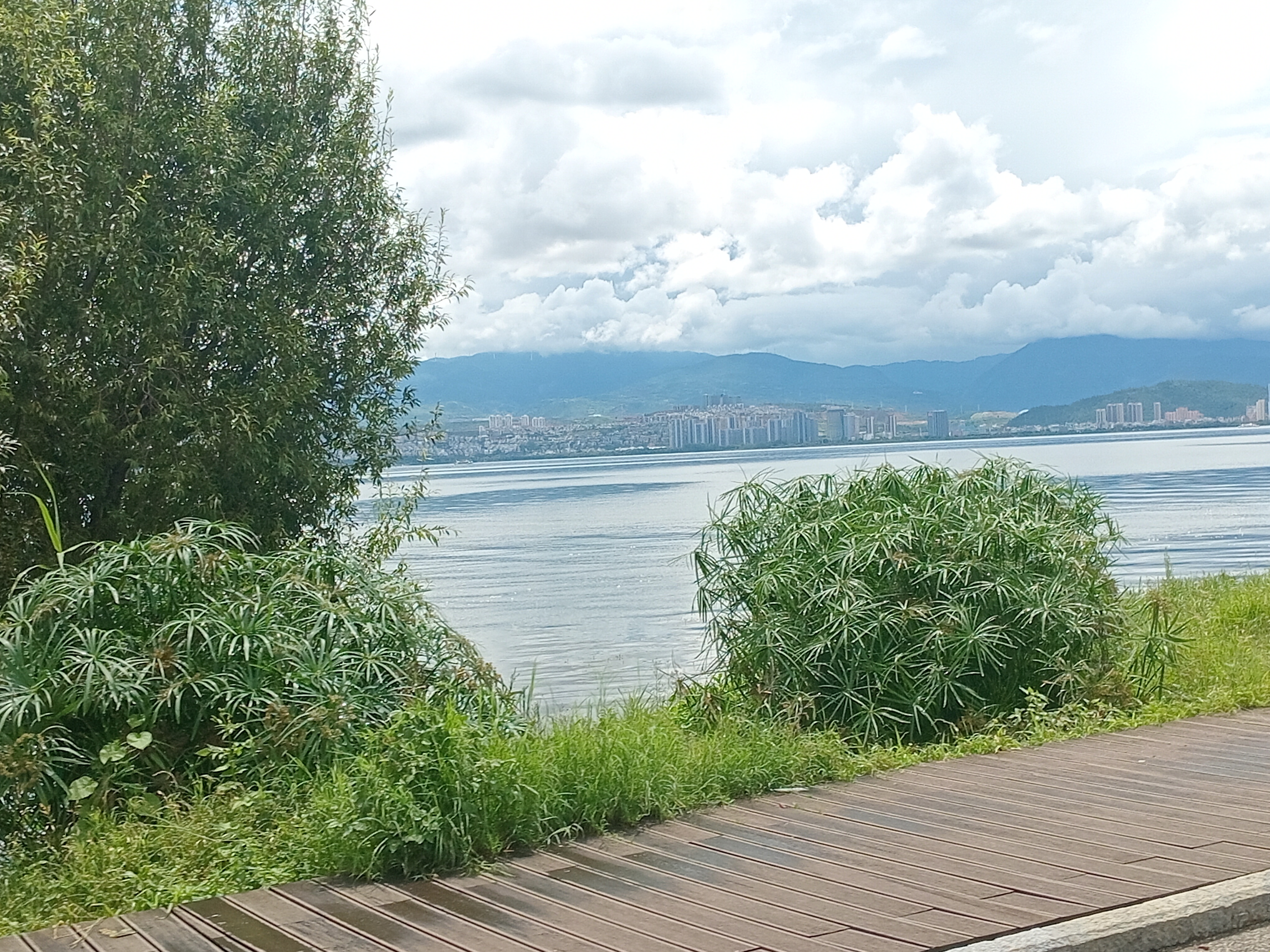 [ Reportage] Lac Erhai à Dali : Entre préservation environnementale, attrait touristique et source de vie