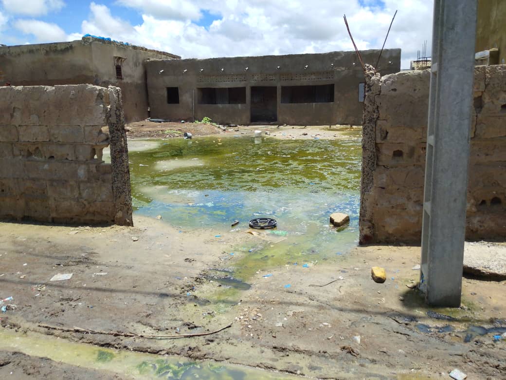 Inondations à Médina Mbaba : Les habitants lancent un SOS et exigent l'achèvement des travaux des canaux