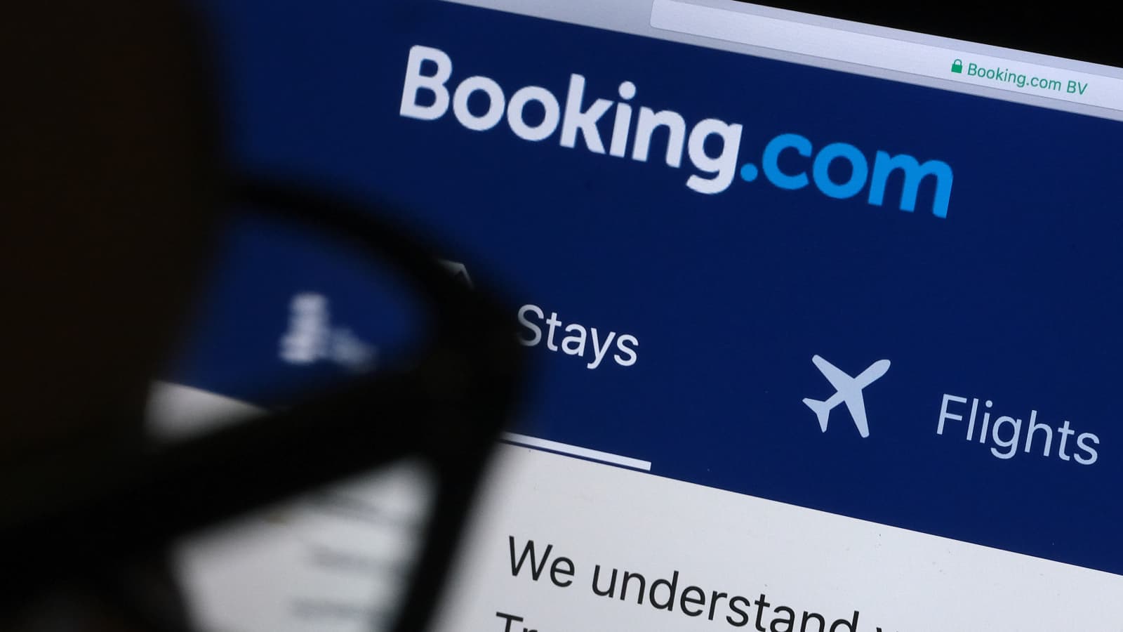 Taxes fiscales : Booking.com soumis à une TVA de 18 % sur les commissions au Sénégal