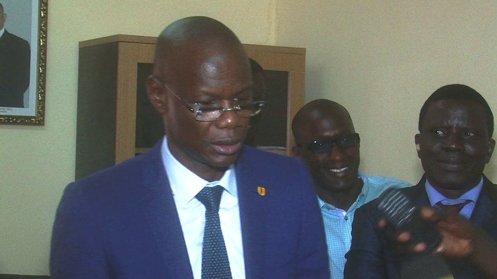 EXCLUSIF / MOR N’GOM OUVRE LE FEU : « Que toute l’Europe accepte la plainte de Karim… Idrissa Seck pense qu’il est le plus beau… Il y a des homosexuels dans l’opposition! »