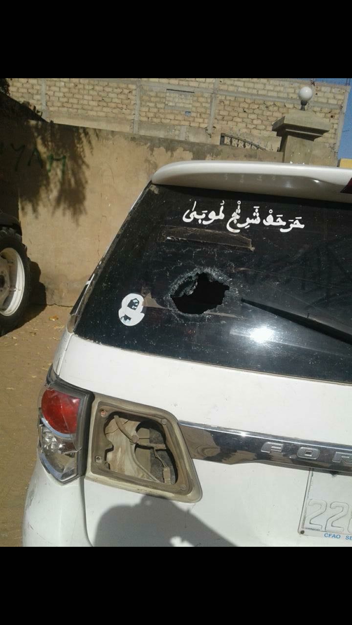 DERNIÈRE MINUTE/TOUBA : Sa voiture caillassée, Cissé Lo dégaine son pistolet et tire...