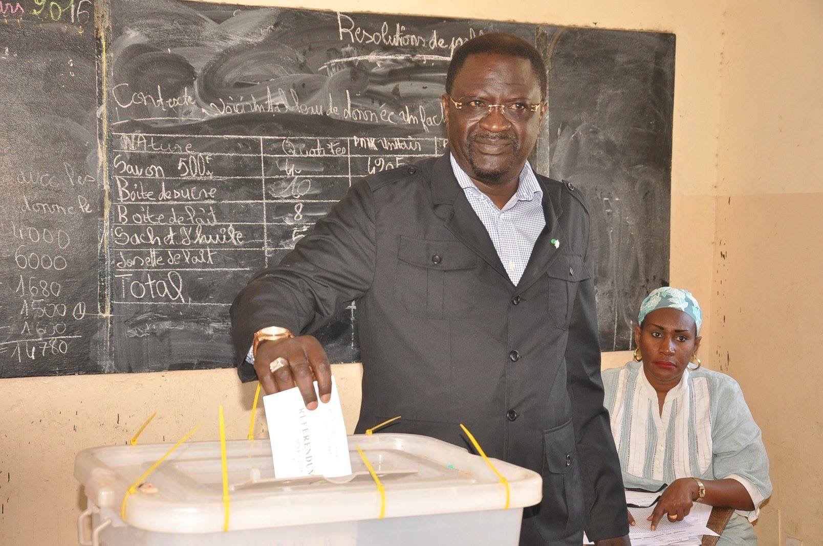 MÉDINA : Le Dr Papa Abdoulaye Seck fait tonner le Oui face à Bamba Fall 