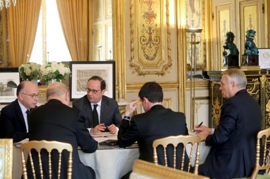 François Hollande : «La France et la Belgique sont liées par l'horreur»