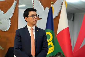 Madagascar : La crise sociale emporte Rajoelina, exfiltré par Paris