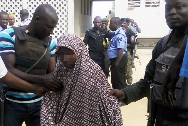 Cameroun: forts doutes des autorités que la kamikaze arrêtée soit une lycéenne enlevée à Chibok
