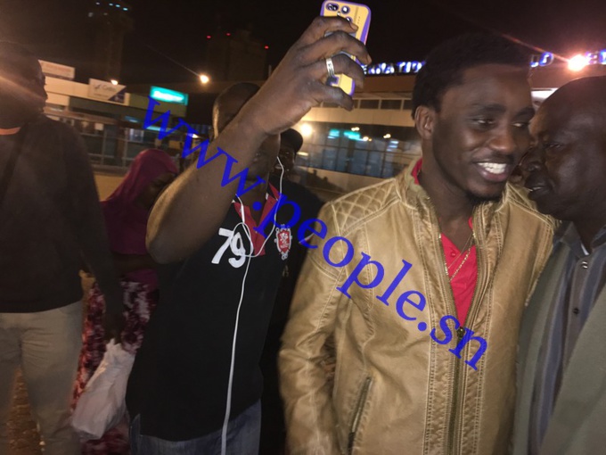 Sur la route de Bercy : Les images du départ de Wally Ballago Seck pour une tournée européenne