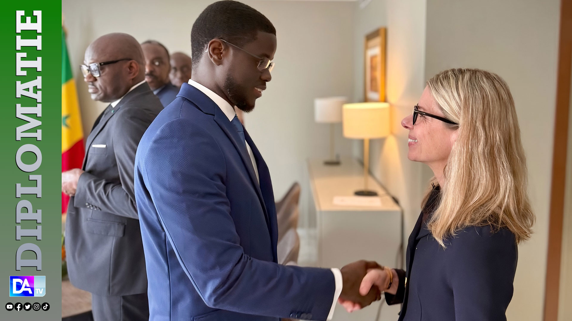 Le Président Bassirou Diomaye Faye rencontre Anna Bjerde à Abidjan pour renforcer la coopération avec la Banque mondiale