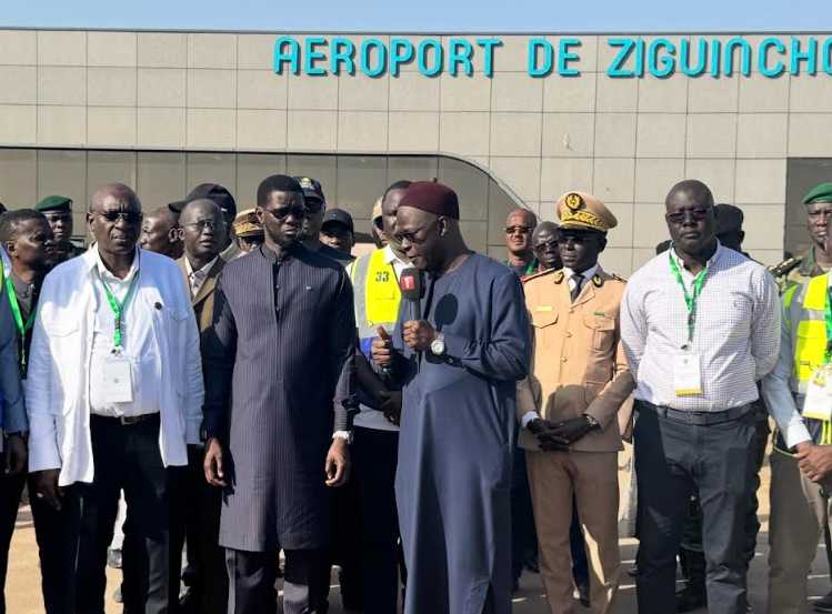 Visite du PR à l’aéroport de Ziguinchor : « Le but, c’est de viser plus, la modernité » (Cheikh Bamba Dièye, DG AIBD)