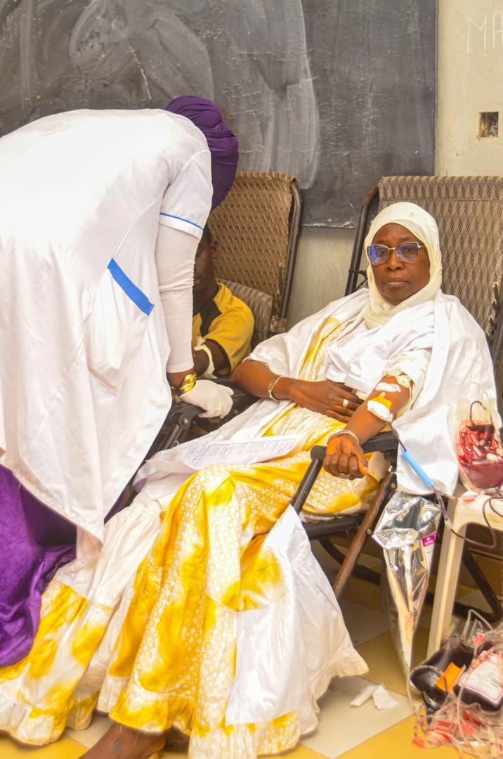 Journée de don de sang organisée par LASG80 : le Lycée Abdoulaye Sadji de Rufisque collecte 279 poches en une journée