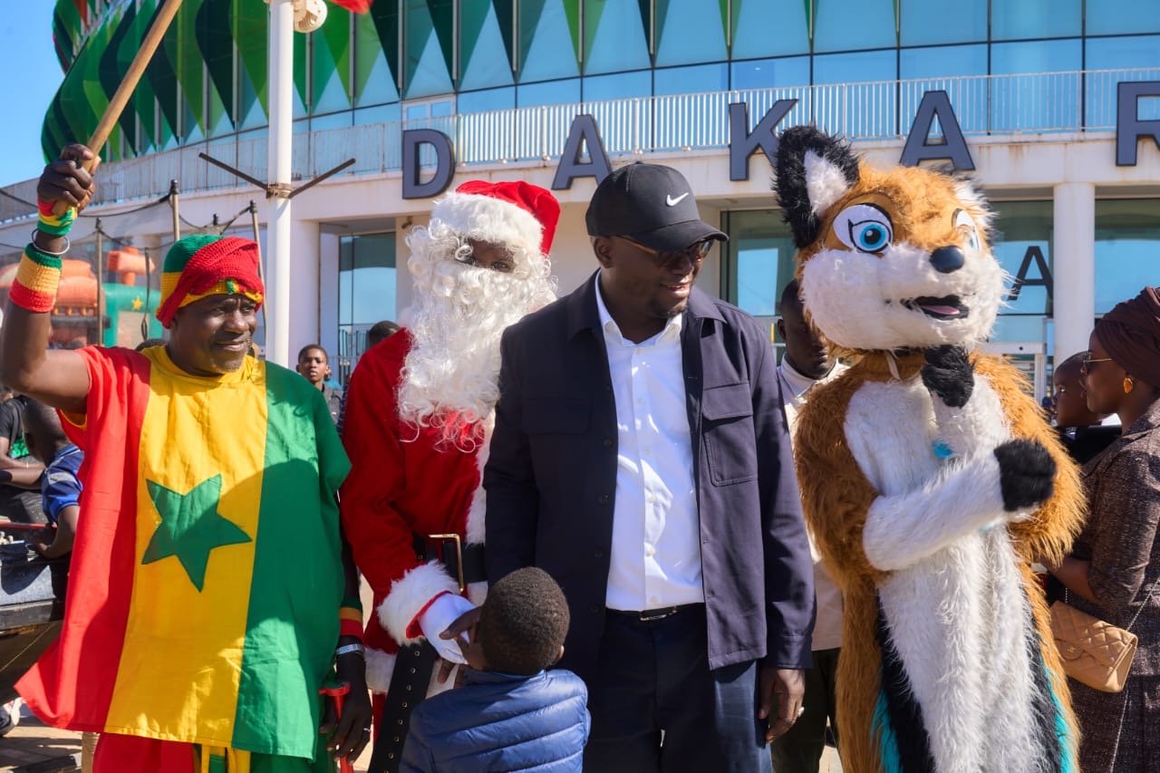 Arbre de Noël 2025 : Dakar Dem Dikk gâte ses enfants