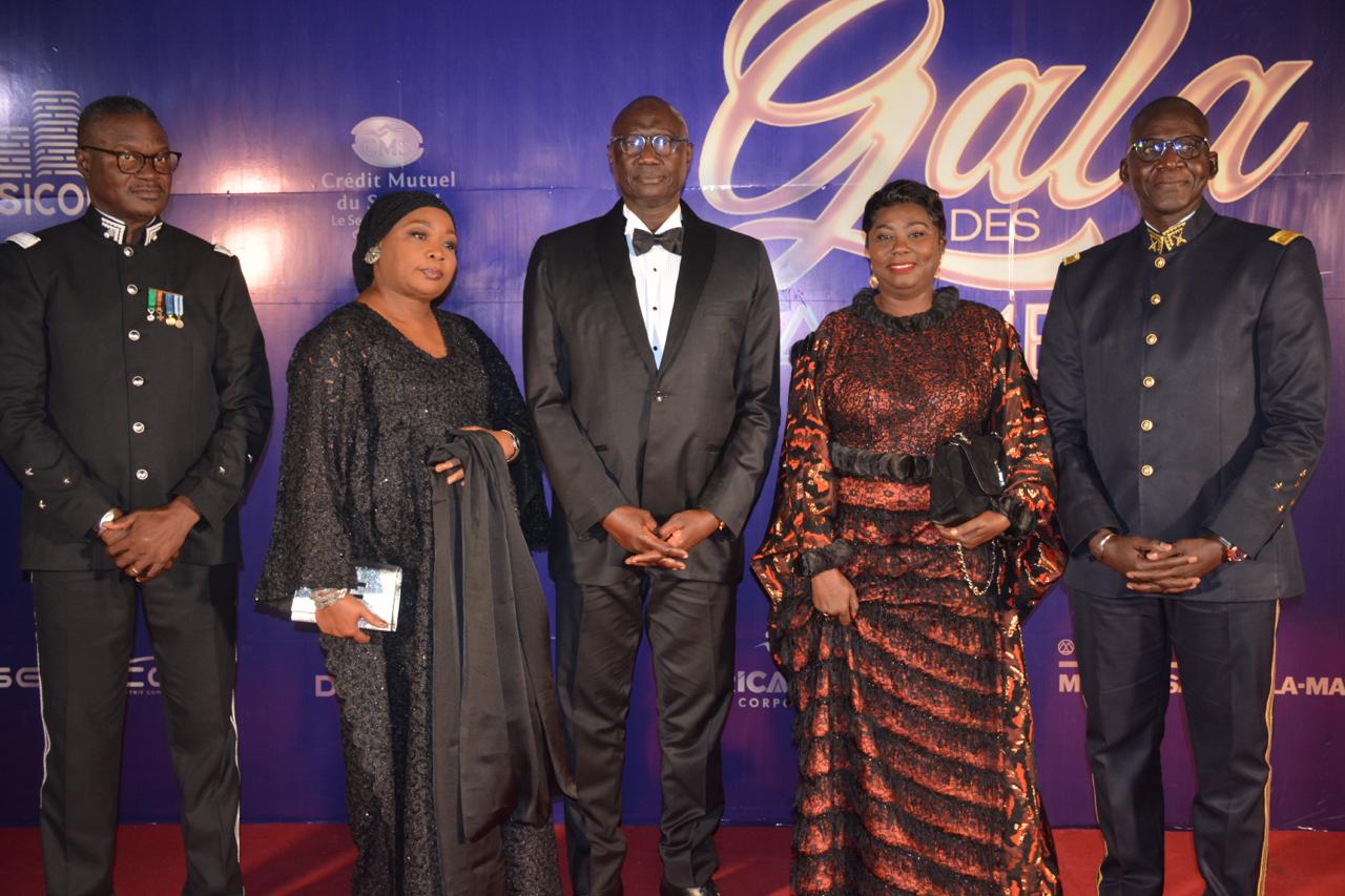[ Images] Soirée de gala des Forces armées  : Youssou Ndour "met le feu" à la Base navale Amiral Faye Gassama