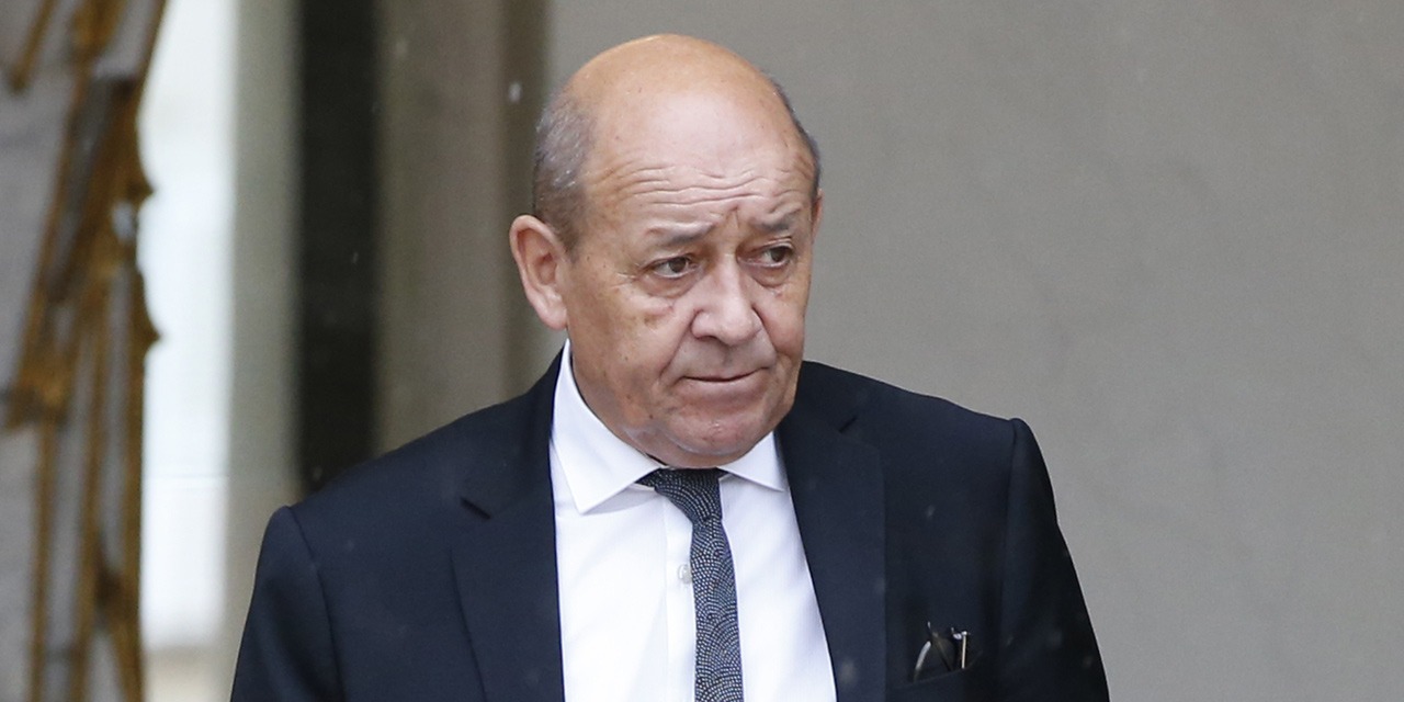 Des escrocs se font passer pour Le Drian