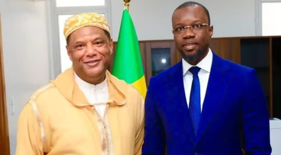 « Tensions » Sénégal-Maroc après la finale : Ousmane Sonko s’est entretenu avec son homologue marocain Aziz Akhannouch