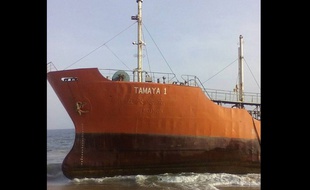 MYSTÈRE : Un pétrolier « fantôme » à destination de Dakar s’échoue sur les côtes Libériennes 