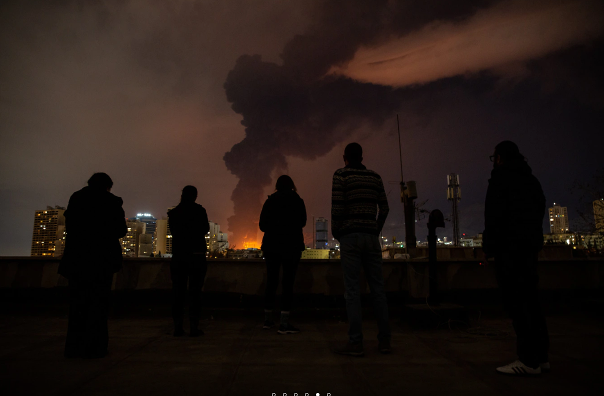 Scènes apocalyptiques à Téhéran: quatre dépôts pétroliers touchés