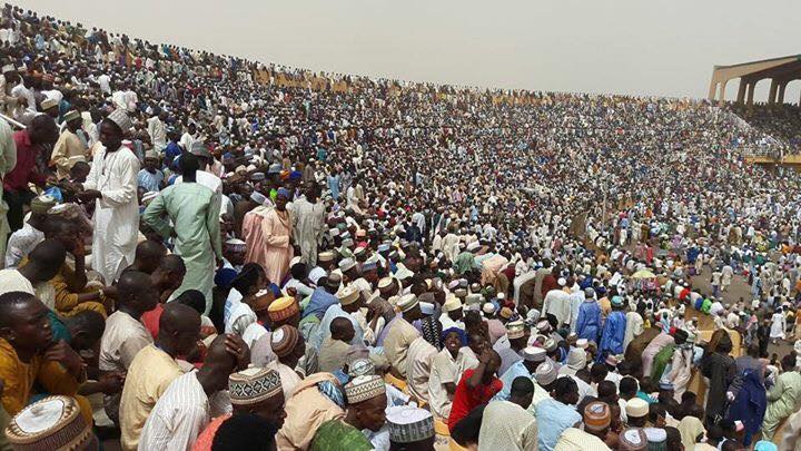 Nigéria : Plus de 5 millions de talibés de Baye Niass prennent d'assaut un stade 