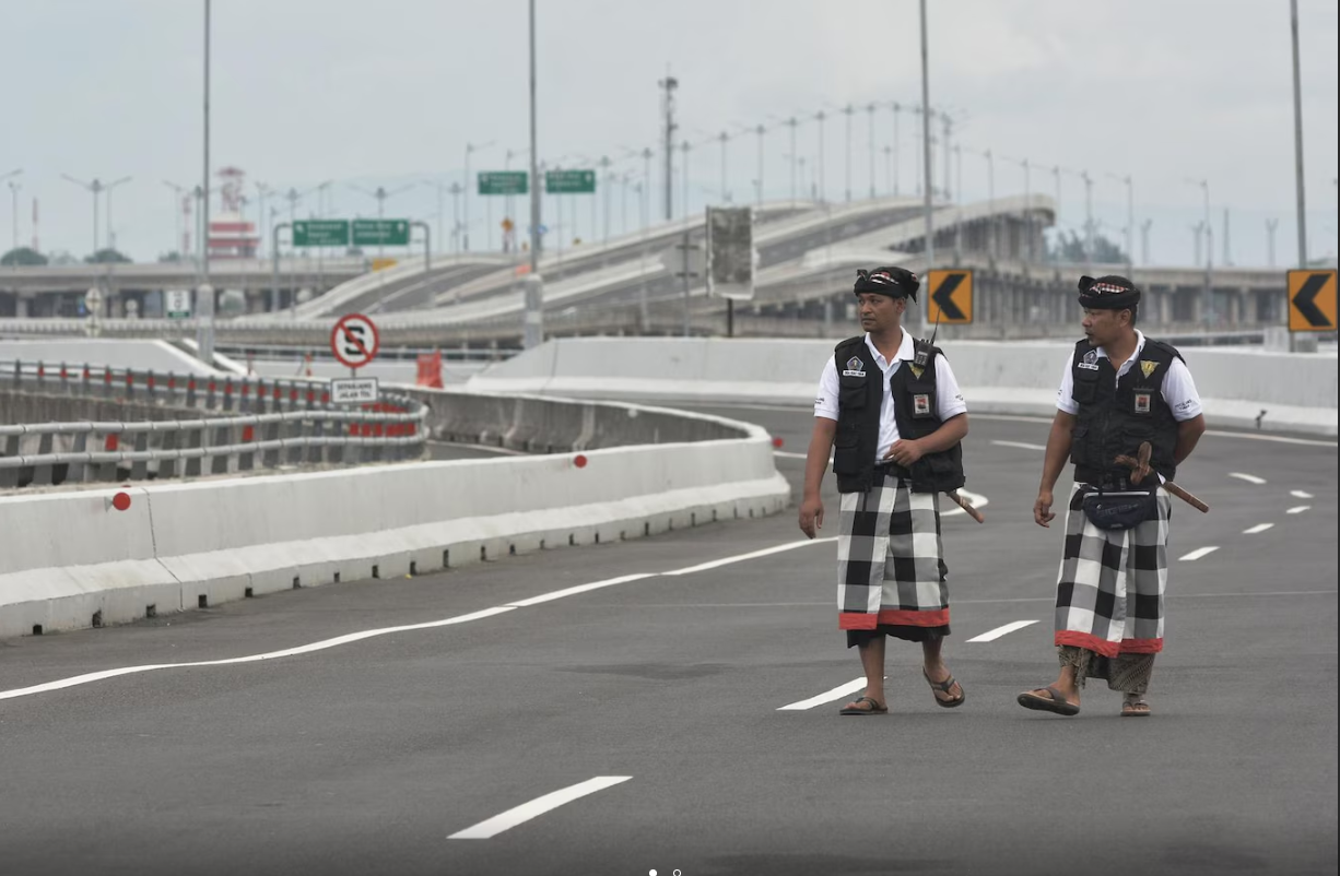 Un touriste suisse risque la prison à Bali pour avoir critiqué une fête religieuse