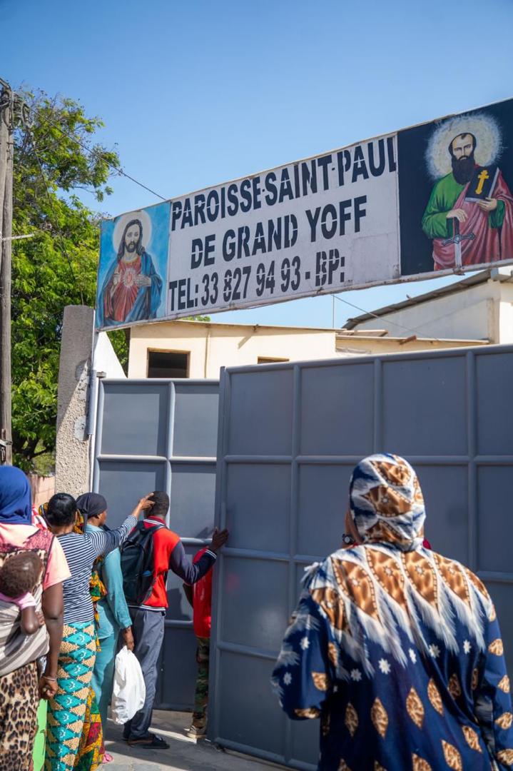 À Dakar, l’association caritative Domou Sénégal mobilise 115 bénévoles et distribue près de 7 000 kits de Ndogou pour renforcer le lien social