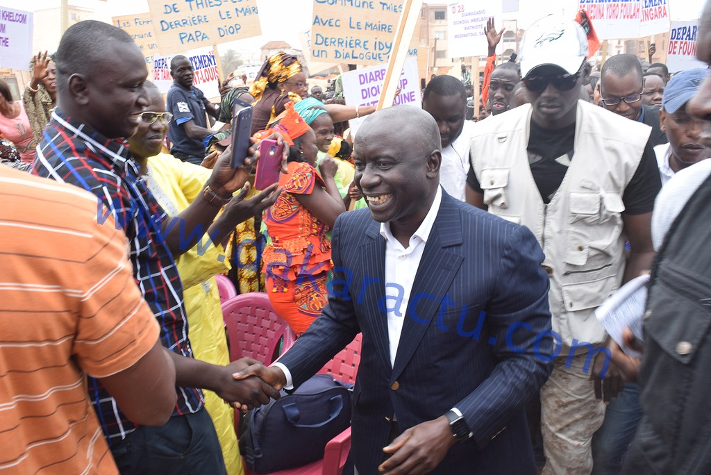Les images de la réunion de Rewmi  présidée par Idrissa Seck sur le dialogue national