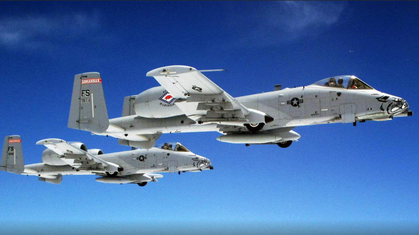 Un avion d’assaut emblématique serait en route vers le Golfe: un nouvel indice qu’une attaque au sol se prépare