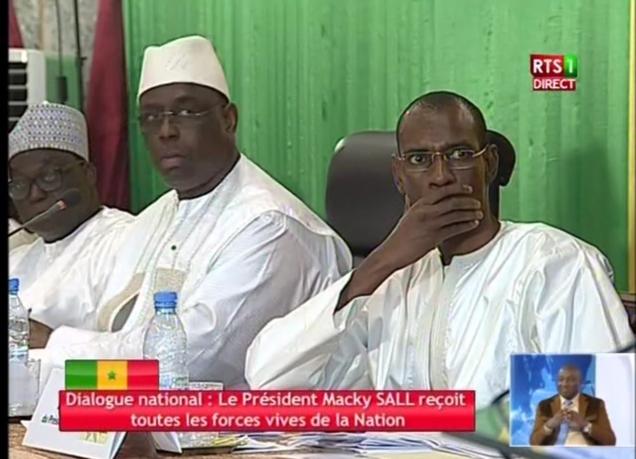 DIALOGUE SOCIAL : Quand le président Macky Sall prend La Défense de son ministre de l'intérieur Abdoulaye Daouda Diallo