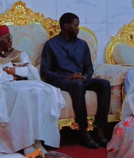 Thiès: Le président Diomaye reçu par le Khalife de Keur Mame El Hadji...