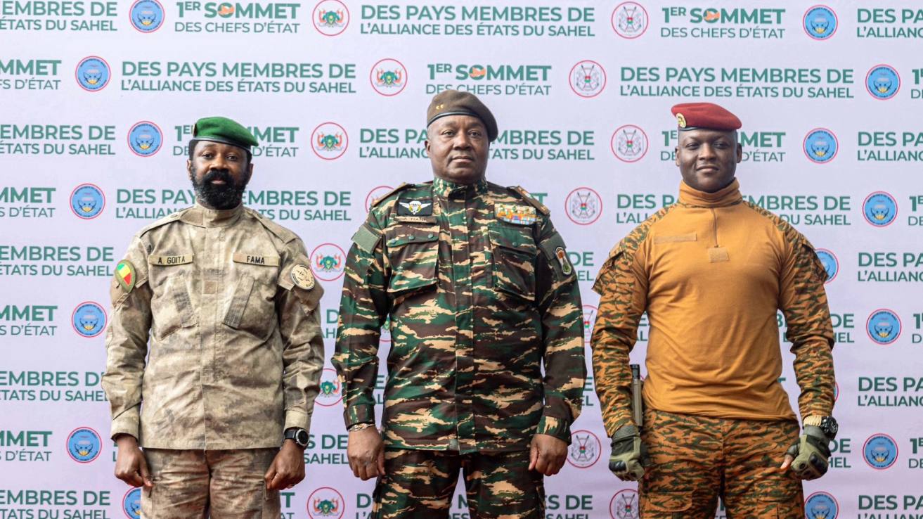 Entretien avec Bakary Sambe sur la situation au Mali : « L’électrochoc devrait accélérer l’indispensable dialogue entre l’AES et la CEDEAO »