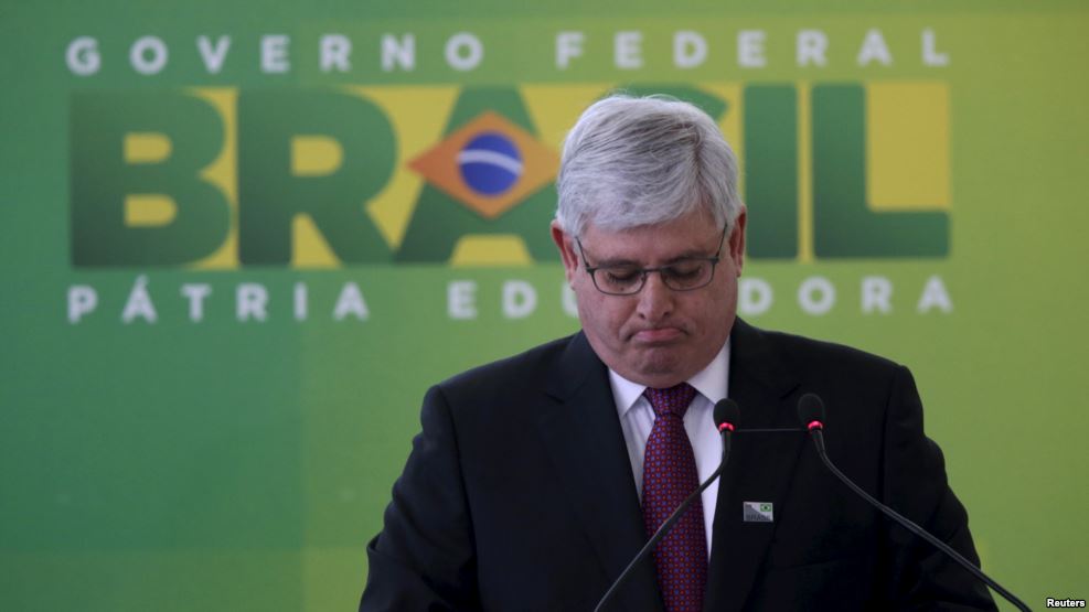 Le parquet brésilien demande l'arrestation des présidents du Sénat et de l'Assemblée