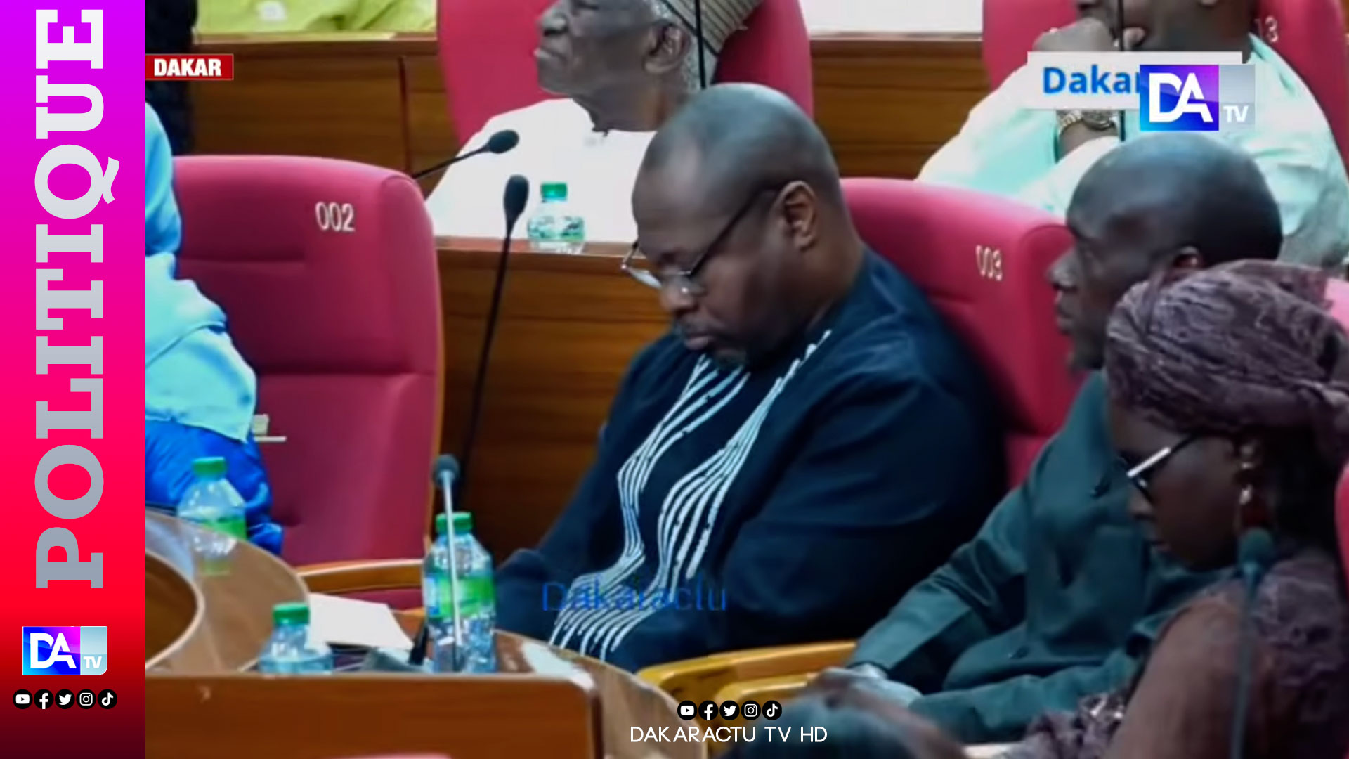 Insolite : le député Guy Marius Sagna dort en pleine séance plénière.