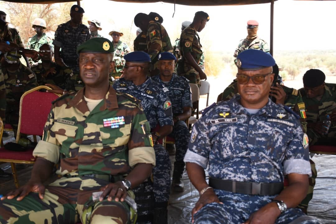 Centre de Dodji : les Armées clôturent leur campagne semestrielle de tirs sous la présidence du CEMGA, Oumar Wade