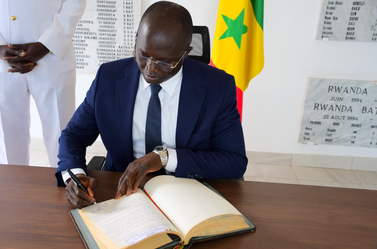Armée Sénégalaise : Le ministre Yankhoba Diémé salue une « Force exemplaire » et promet un soutien sans faille aux militaires