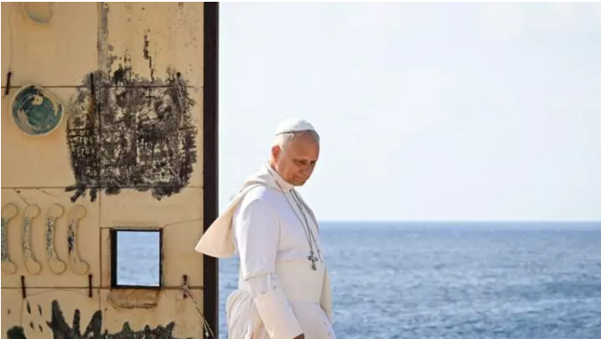 À Lampedusa, le pape Léon XIV exhorte l'Europe à agir davantage pour protéger les migrants