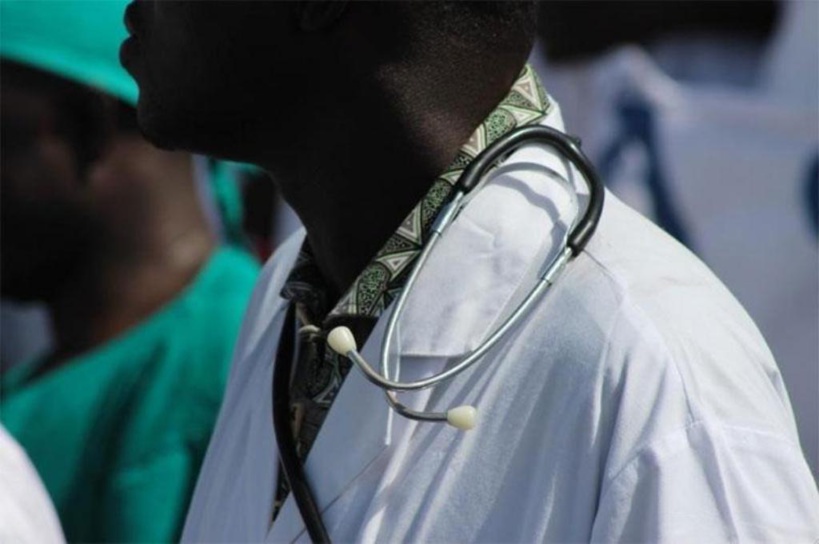 Polémique autour du médecin des Lions : l’Association sénégalaise de médecine du sport exige des excuses publiques