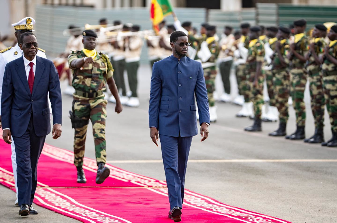 Le Président Bassirou Diomaye Faye en route pour Doha afin de participer aux obsèques de l'ancien Émir du Qatar
