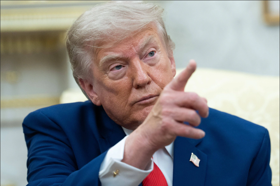 Trump annonce des droits de douane de 100% sur les médicaments génériques à partir d’août 2028
